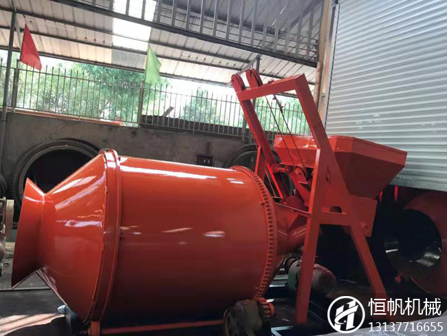 畜禽糞便堆肥處理生產(chǎn)有機肥的工藝與設備(圖4) 禽糞混合設備